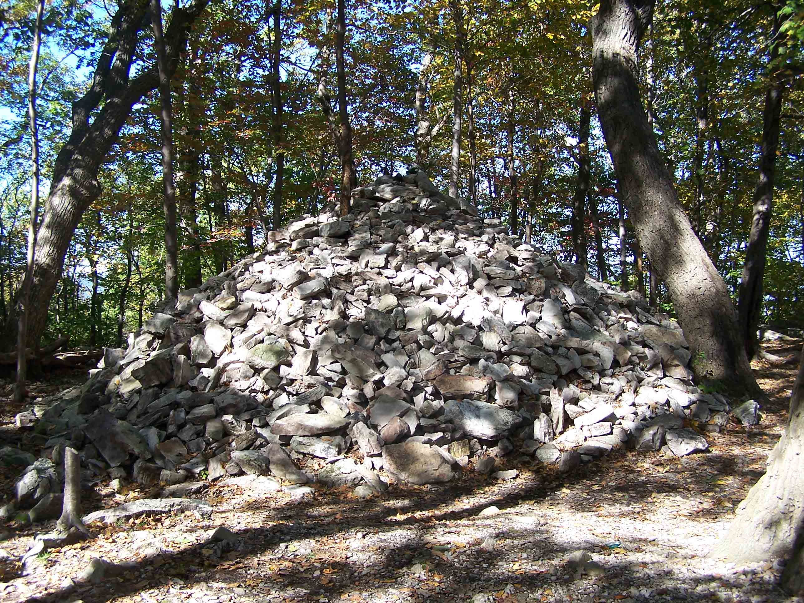 mm 16.8 - Rock pile at the Pinnacle. Courtesy at@rohland.org